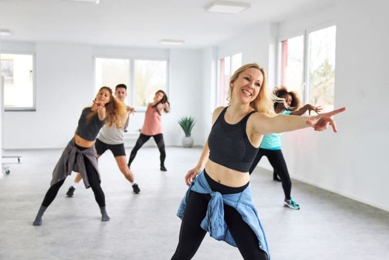 DANCE LIVE Tanzstudio
