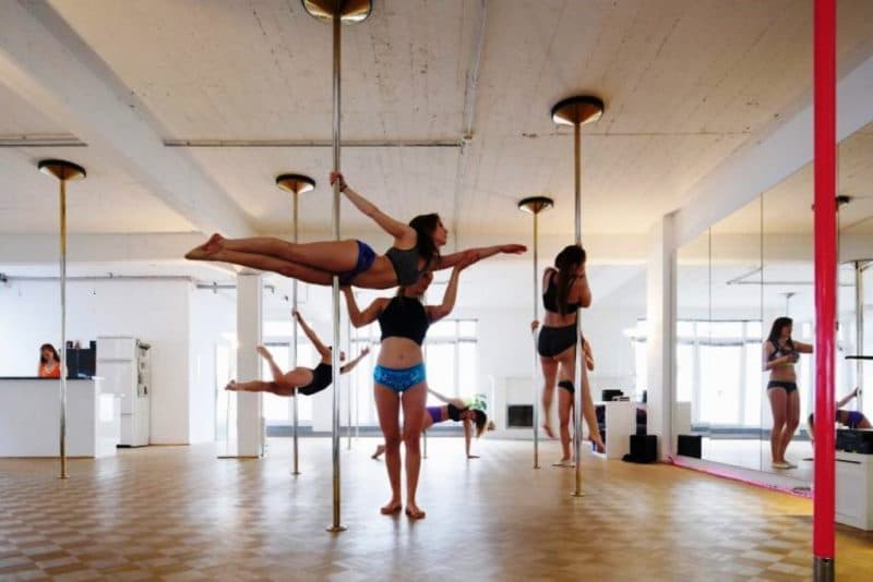 Jules Pole Dance