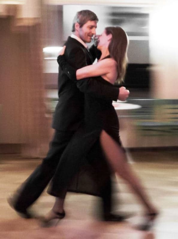 Tango im Fluß ... , die Schule für Tango Argentino