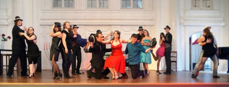 Tango im Fluß ... , die Schule für Tango Argentino
